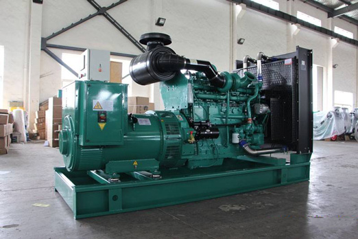 西宁320kw康明斯柴油发电车出租_COPY_COPY