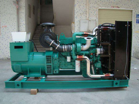 西宁1100kw康明斯柴油发电机组图片 西宁1100kw康明斯柴油发电机组图片